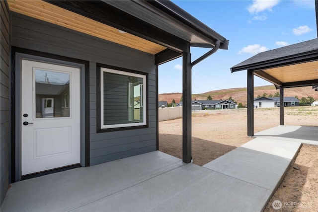 898 N Nile Ave, East Wenatchee, WA 98802 - view of patio / terrace with a mountain view