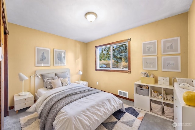 bedroom featuring carpet flooring