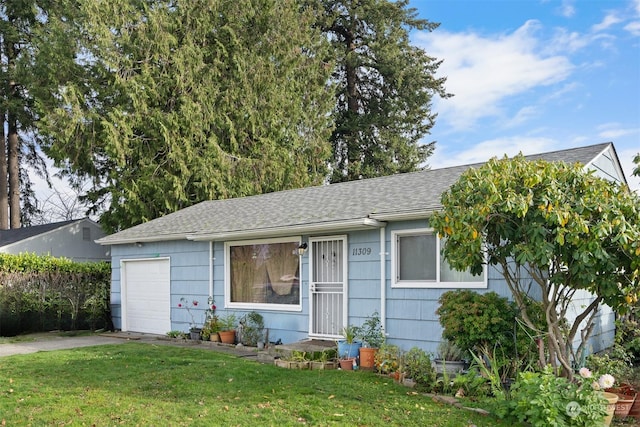 ranch-style house with a front yard