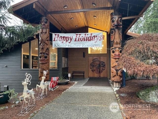 view of entrance to property