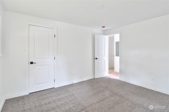 spare room with carpet flooring