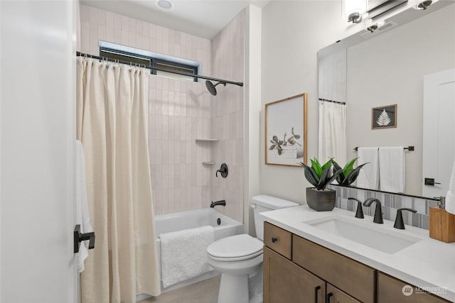 71 Plateau Loop, Cle Elum, WA 98922 - bathroom featuring vanity, shower / tub combo, and backsplash
