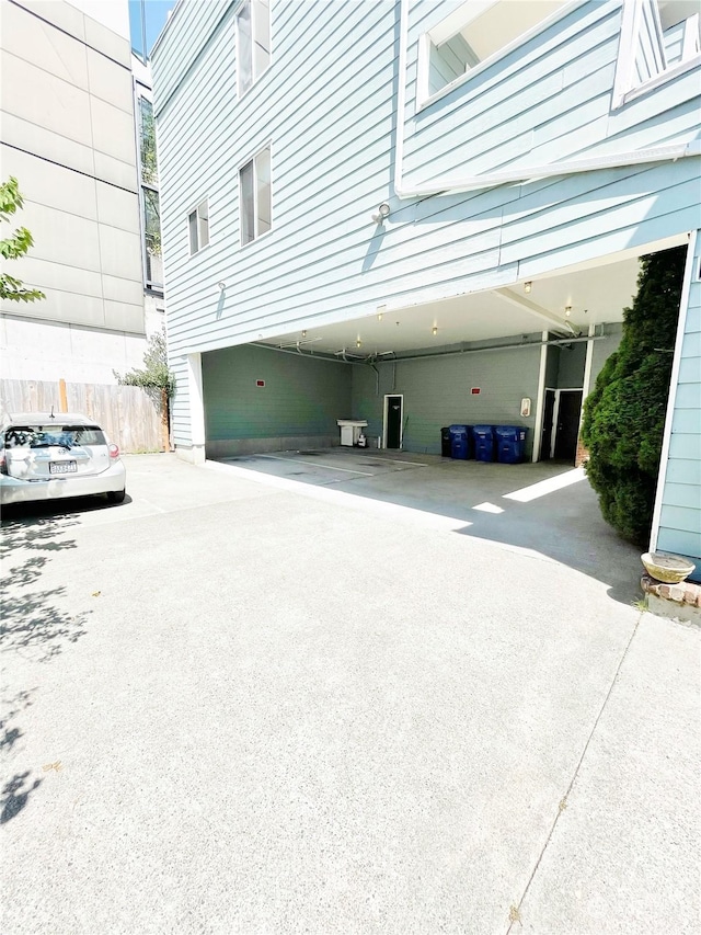 4105 Stone Way N, Seattle, WA 98103 - view of garage