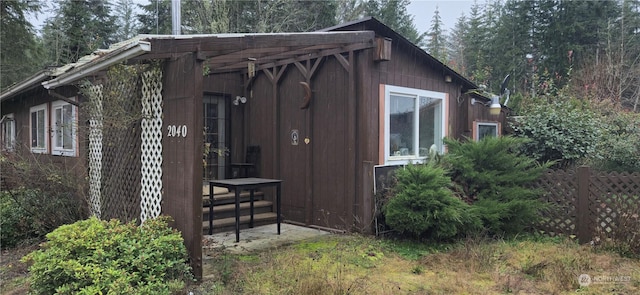 view of outbuilding