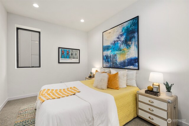 bedroom with carpet flooring