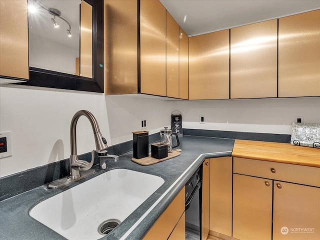 kitchen featuring sink