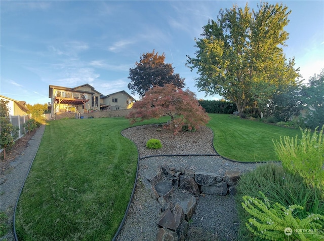 view of yard with a pergola