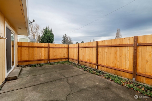 243 23rd Ave Unit 1-9, Longview, WA 98632 - fenced backyard featuring a patio