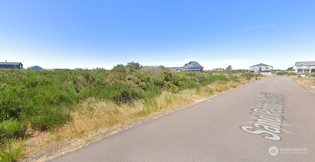 Listing photo 3 for 1383 Sand Pebble Ave, Ocean Shores WA 98569