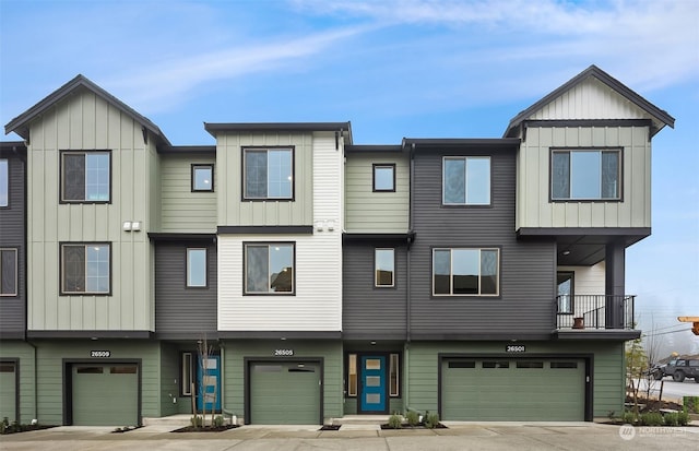 view of townhome / multi-family property