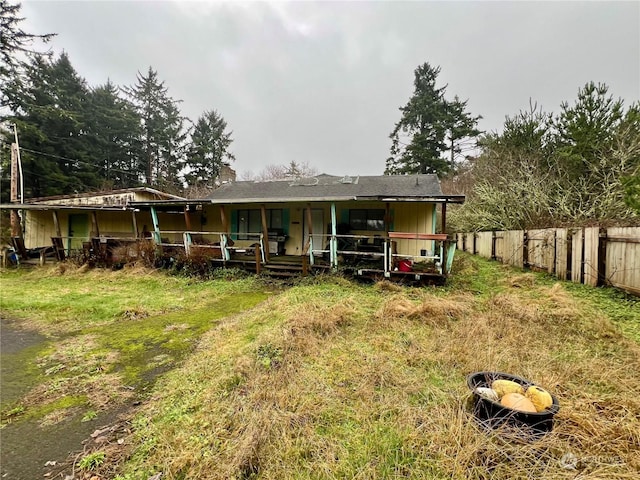 view of front of house featuring a porch