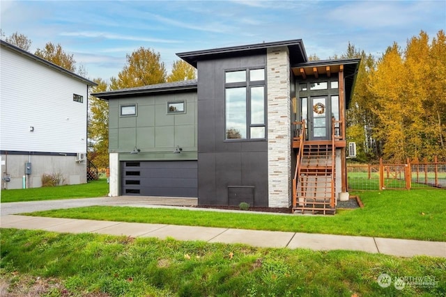 view of outdoor structure with a yard