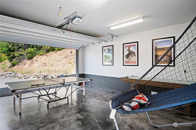 playroom with concrete flooring