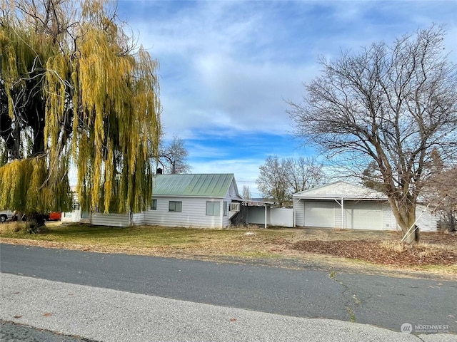 120 E Lewis St, Coulee City, WA 99115 - photo 2
