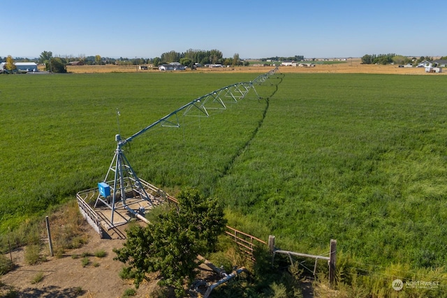 view of yard featuring a rural view