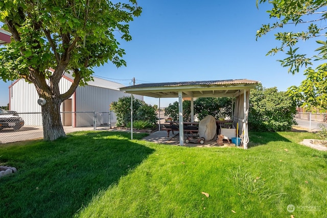 view of yard with a patio