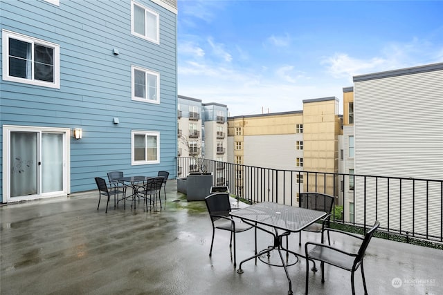 300 10th Ave Unit B-105, Seattle, WA 98122 - patio / terrace featuring outdoor dining area