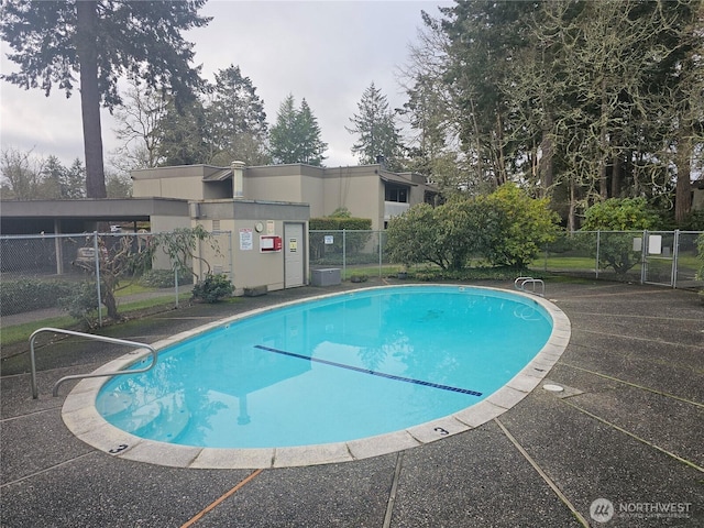 pool with fence