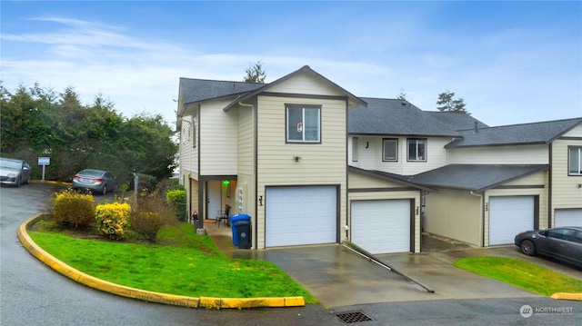 view of front property featuring a garage