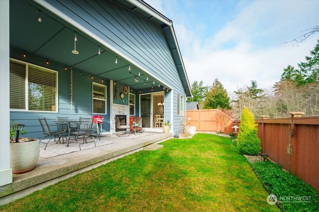 view of yard with a patio area