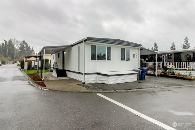 view of manufactured / mobile home