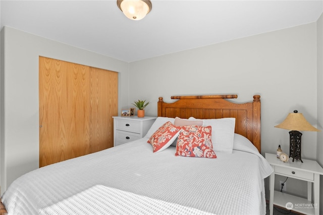 bedroom featuring a closet