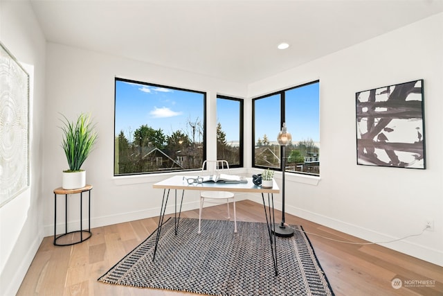 5537 34th Ave NE, Seattle, WA 98105 - office featuring light hardwood / wood-style floors