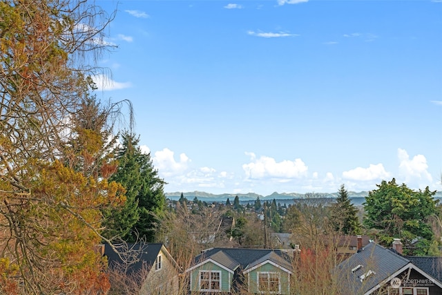 5537 34th Ave NE, Seattle, WA 98105 - city view with a mountain view