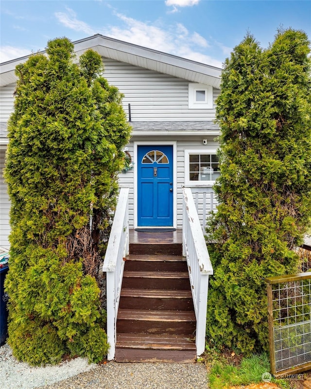 view of property entrance