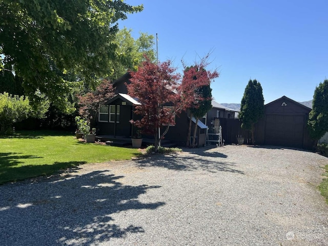 view of yard with a garage