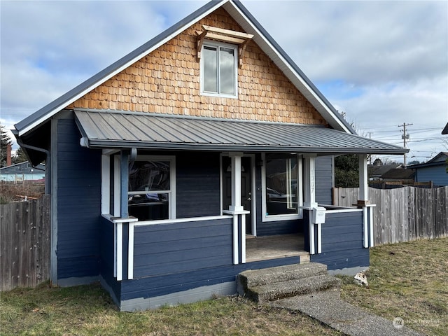 bungalow featuring covered porch