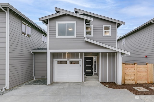 view of front property featuring a garage