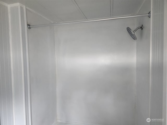 2958 Mountain View Rd Unit F, Silverdale, WA 98383 - bathroom featuring a shower