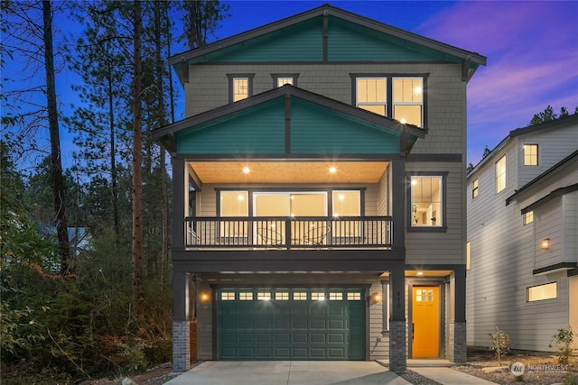 view of front facade with a garage