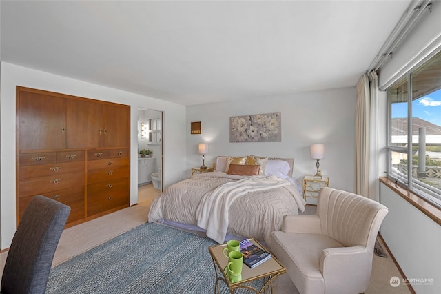 4144 94th Ave SE, Mercer Island, WA 98040 - bedroom with connected bathroom