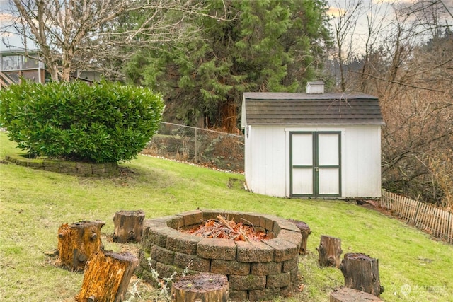 view of yard with a shed