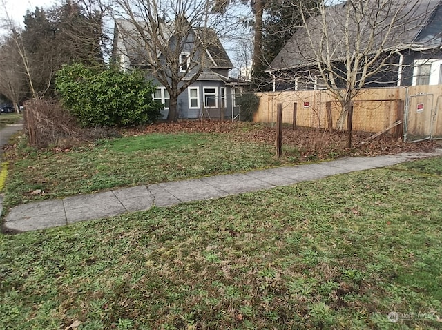 Listing photo 2 for 1121 21st St, Tacoma WA 98405