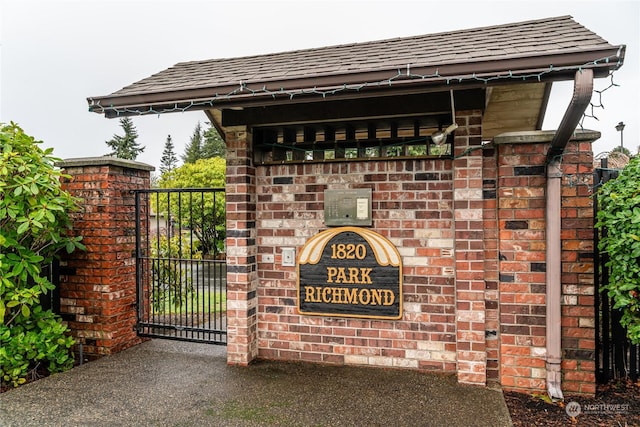 view of community / neighborhood sign