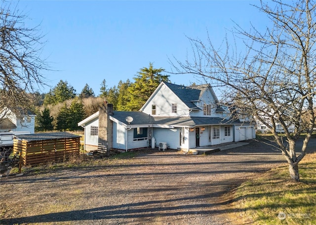 view of front of property