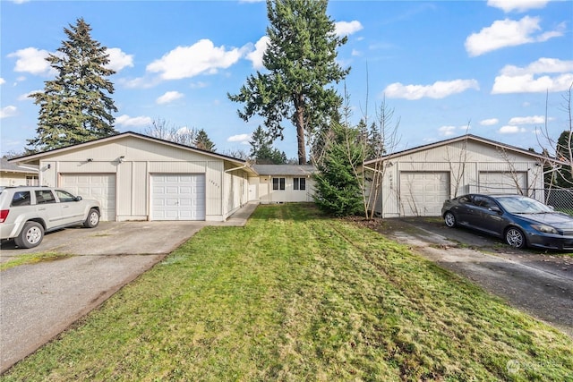 single story home featuring a front yard