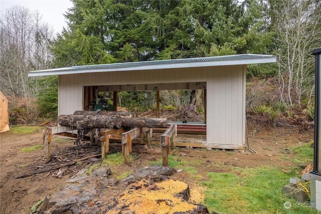 view of outbuilding