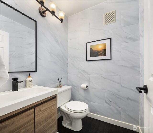 18501 SE Newport Way Unit F125, Issaquah, WA 98027 - photo 16