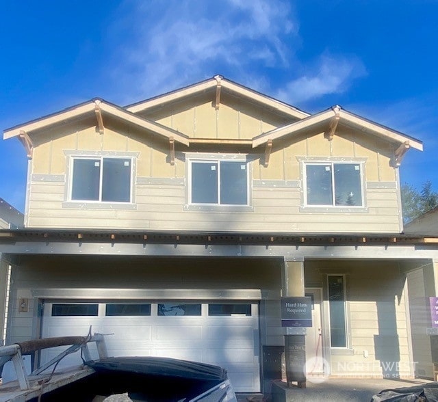 view of front facade with a garage