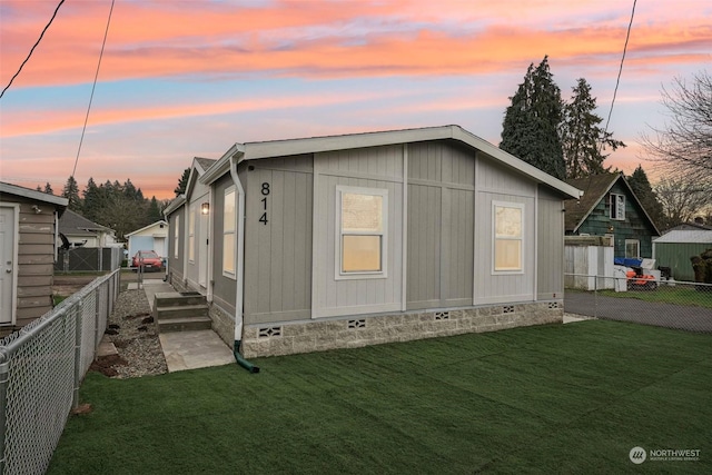 exterior space featuring a lawn