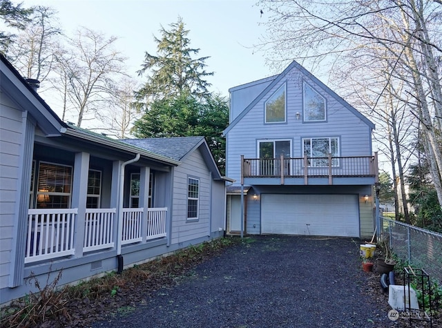 view of front facade featuring a garage