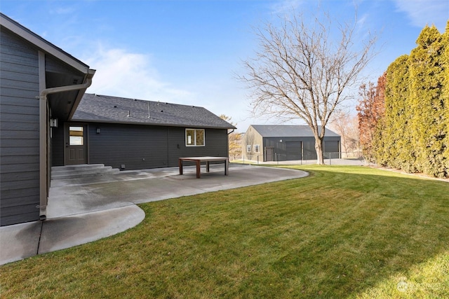 view of yard with a patio area