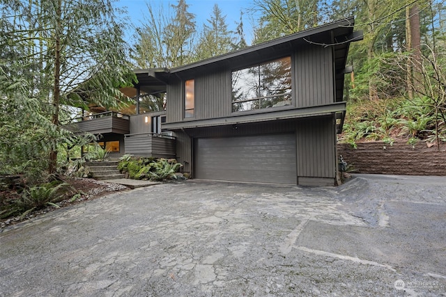 view of front of property featuring a garage