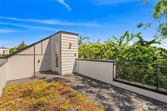922B N 35th St, Seattle, WA 98103 - view of outdoor structure