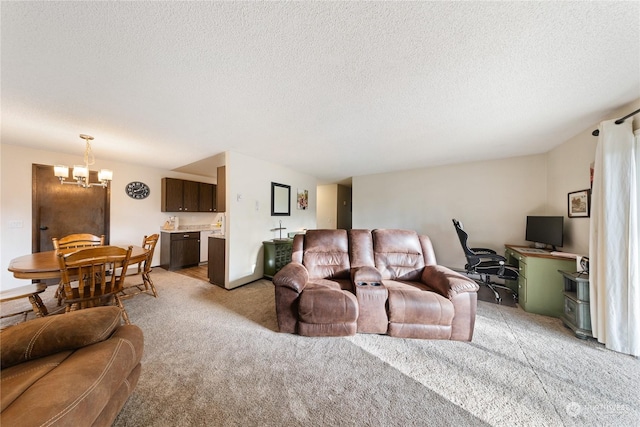 living room with light carpet, a chandelier, and a textured ceiling