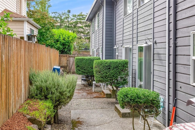 view of yard with a patio